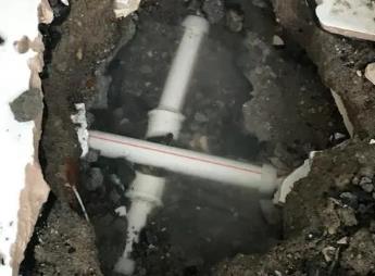 新都阳台漏水维修公司为您分享楼上楼下漏水怎么处理